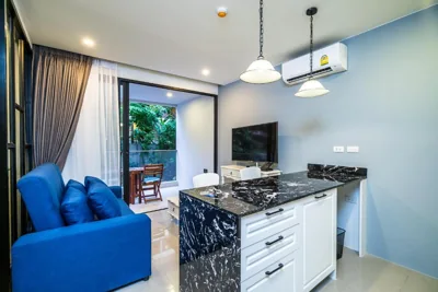 클래식 아파트 — Apartment at Palmyrah Surin by Lofty